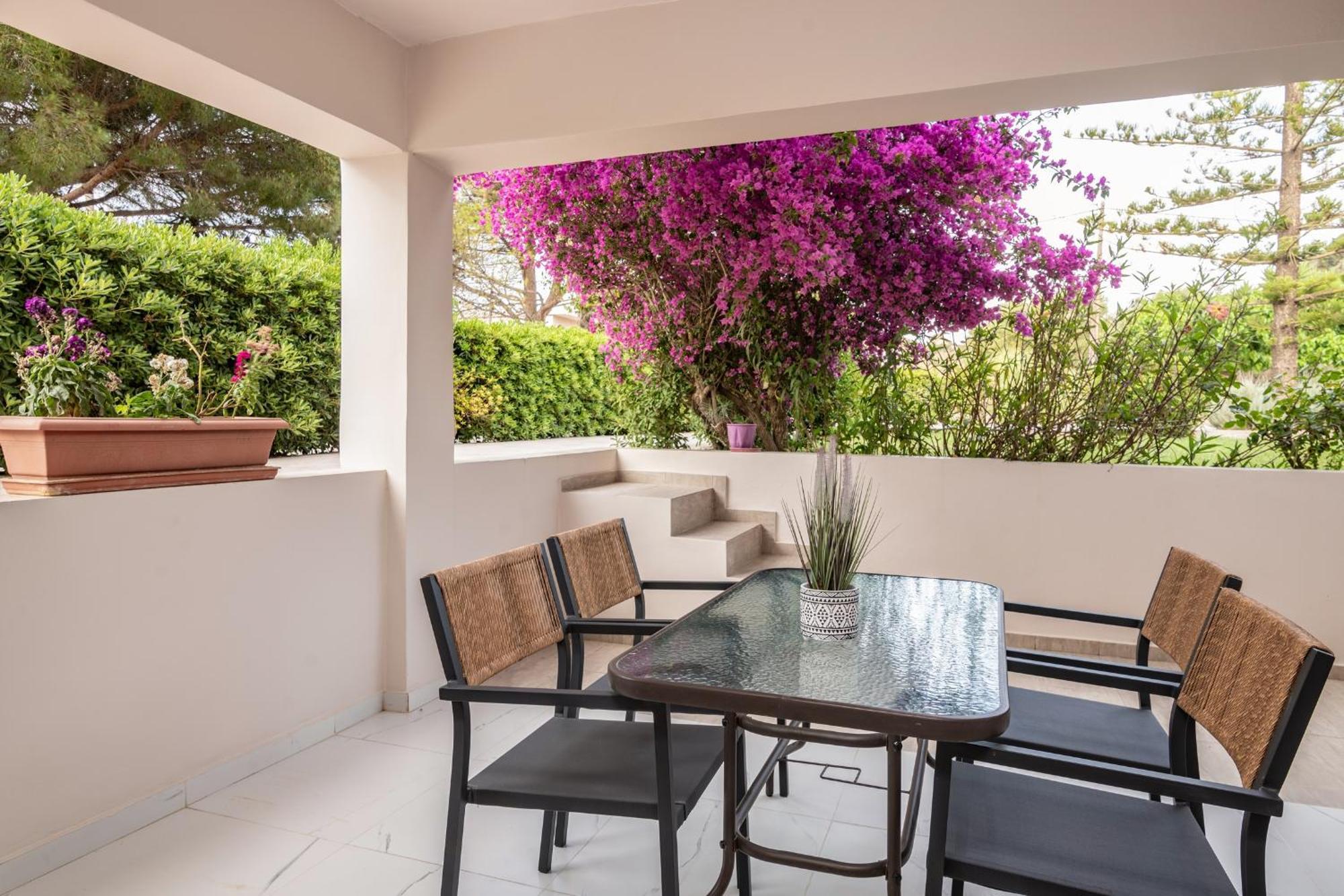 זקינטוס טאון Margaritari Apartments מראה חיצוני תמונה